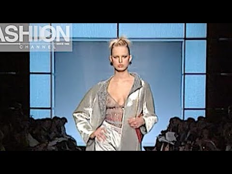 VALENTINO Fall 2000/2001 Paris Haute Couture – Fashion Channel